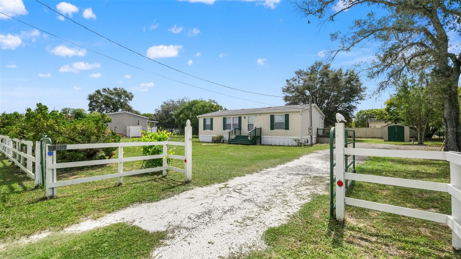 Manufactured Home at 16100 LACANTO ST, BROOKSVILLE, photo 17 of 43
