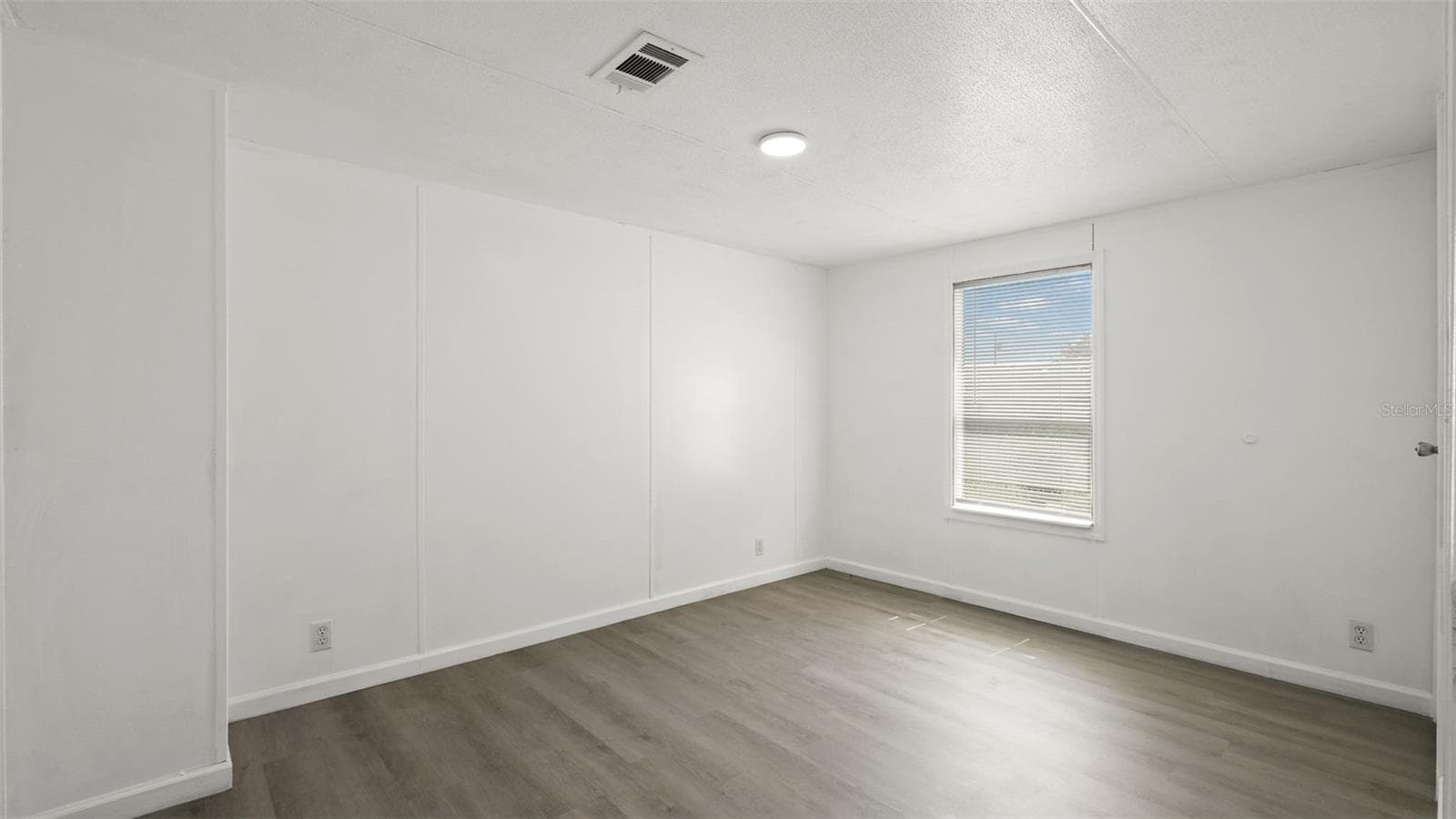 Manufactured Home at 16100 LACANTO ST, BROOKSVILLE, photo 31 of 43