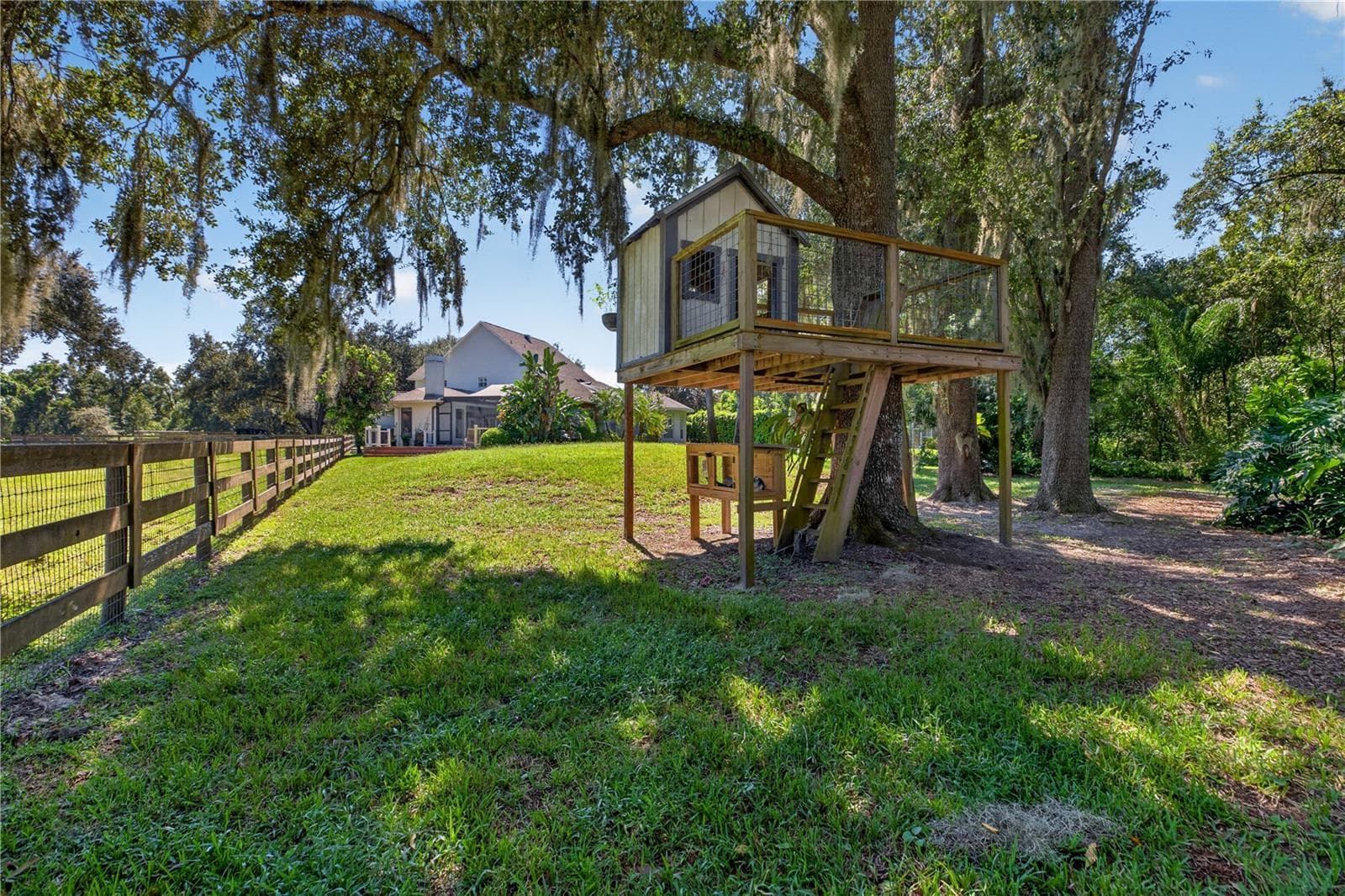 Single Family Residence at 19601 EAGLE CREST DR, LUTZ, photo 91 of 104