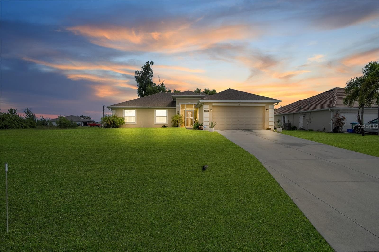 1211 NW 27TH PL