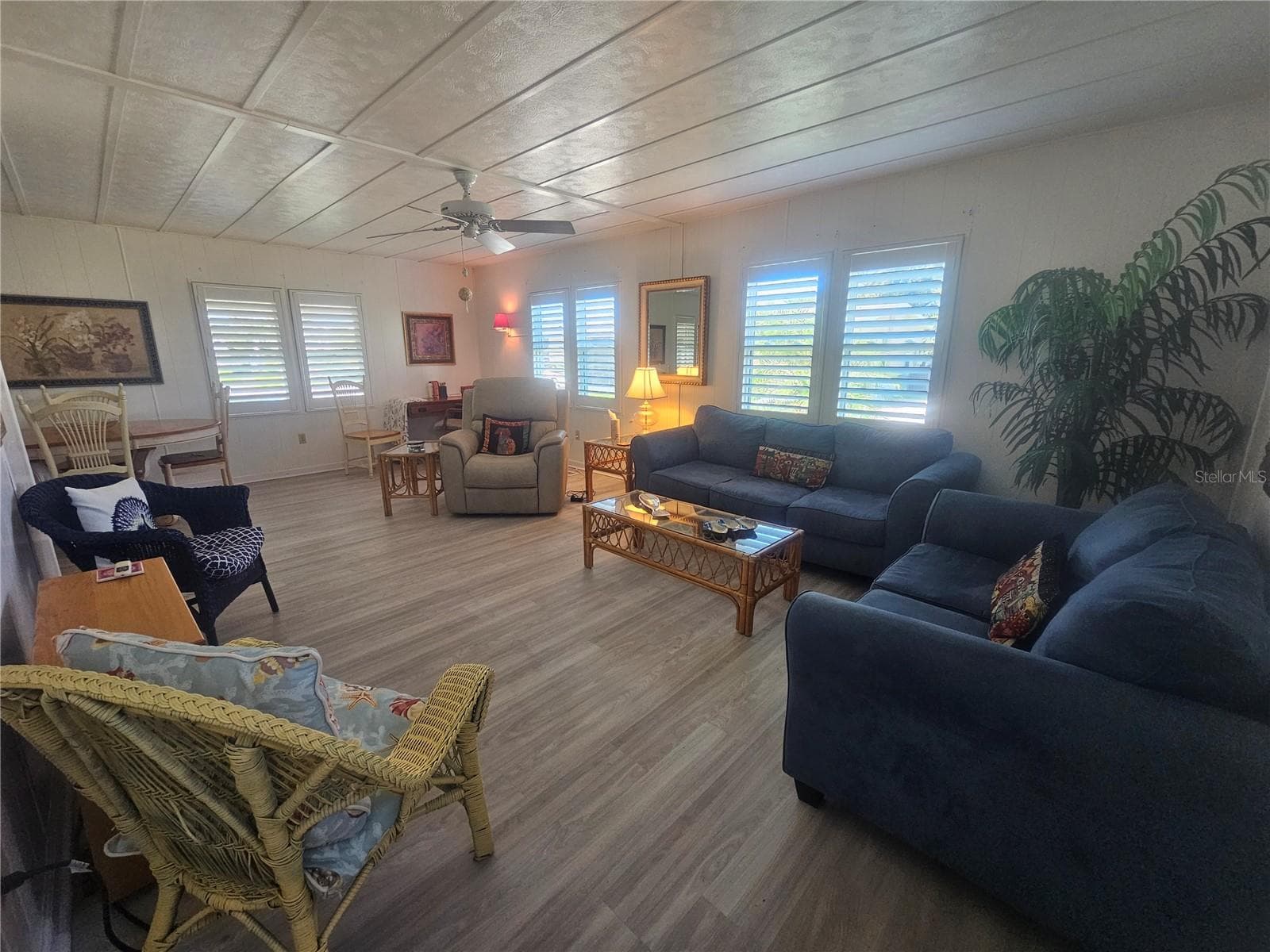 Living Room - 392 COBIA WAY, OLDSMAR