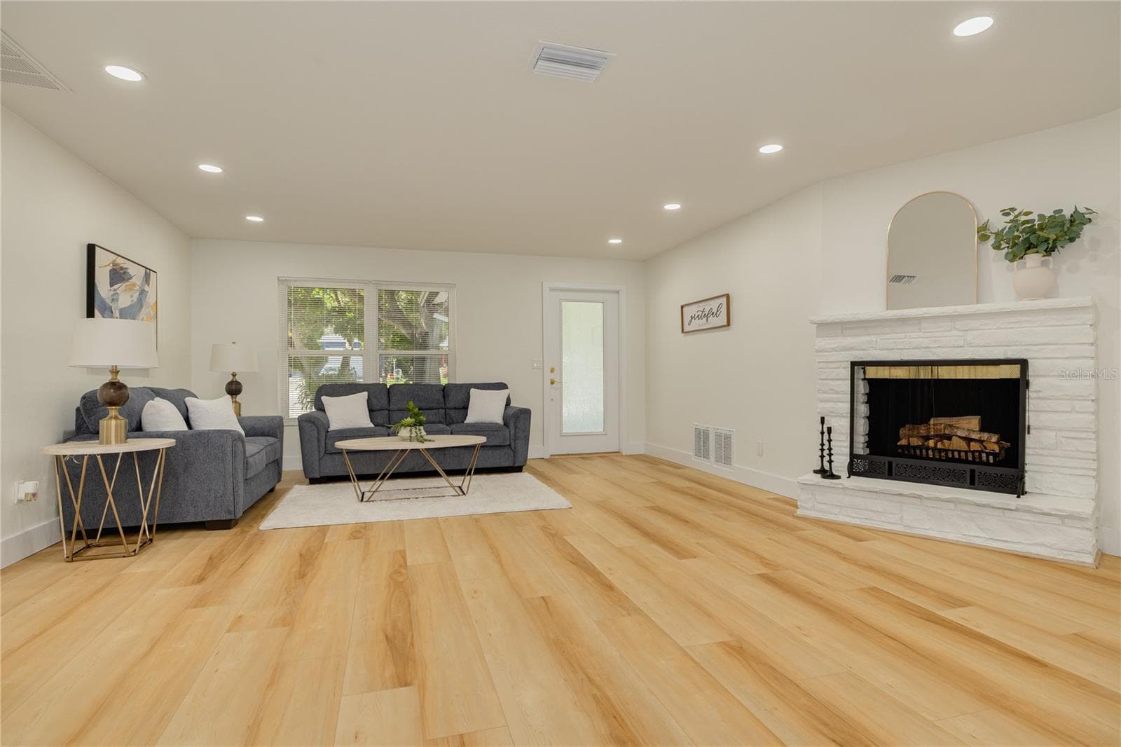 Single Family Residence at 1479 S EVERGREEN AVE, CLEARWATER, photo 6 of 30