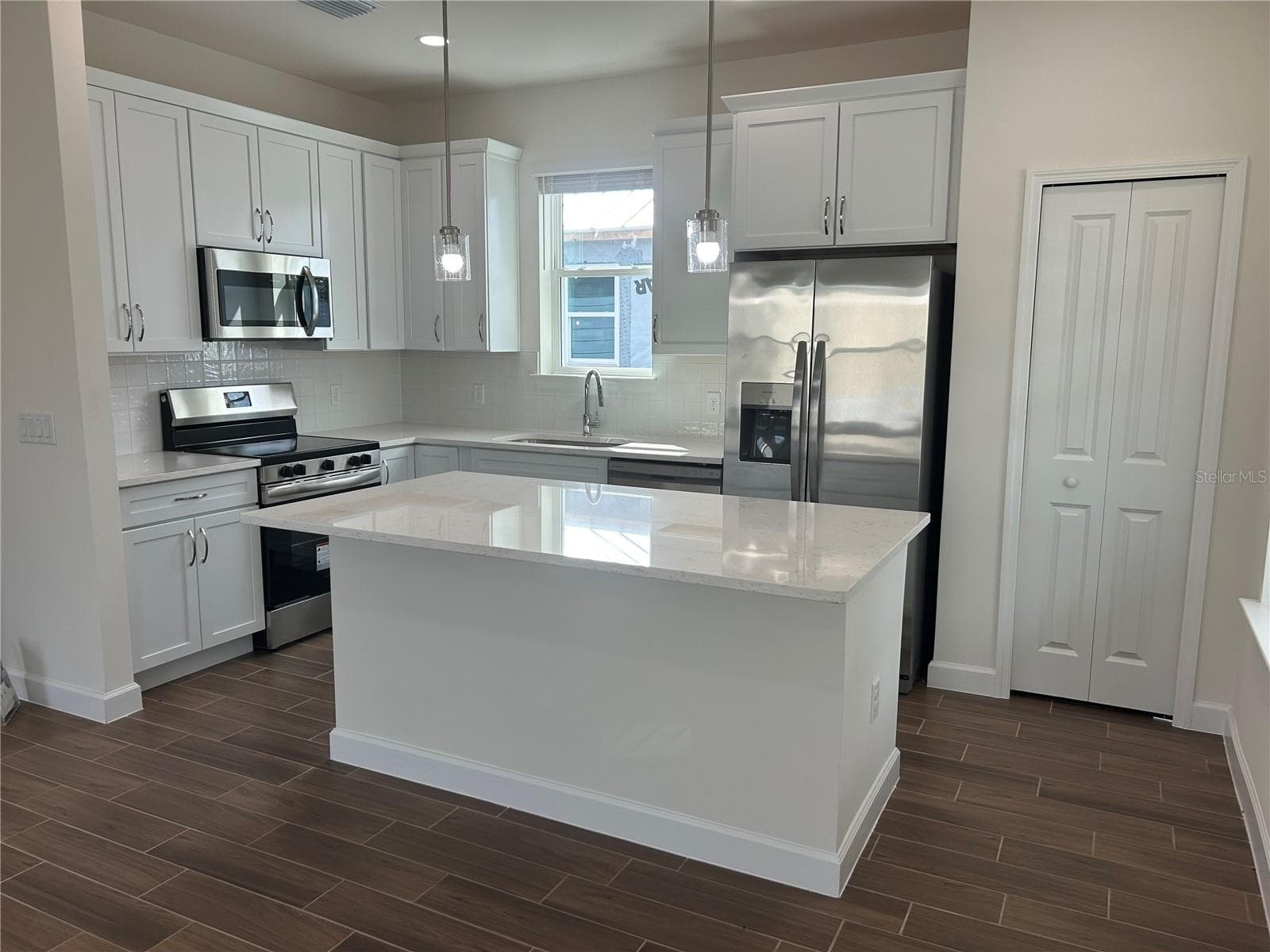 Kitchen - 12033 LAKESHORE WAY, OXFORD