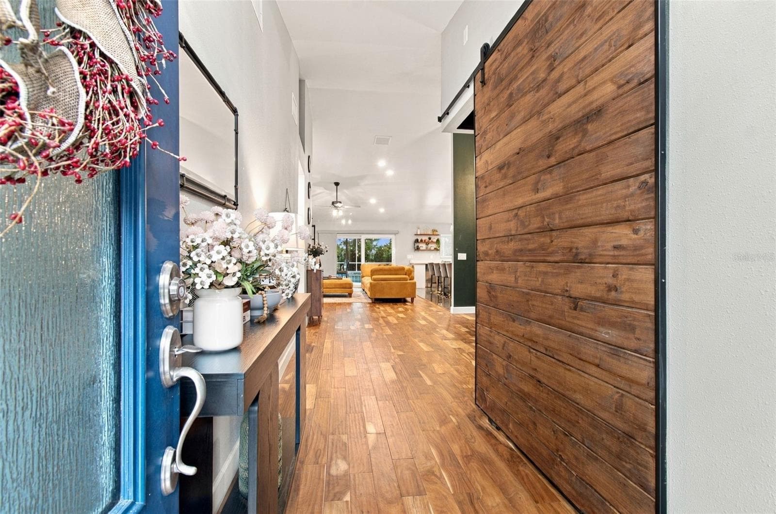 Entry way to front of home - 10810 SAILBROOKE DR, RIVERVIEW