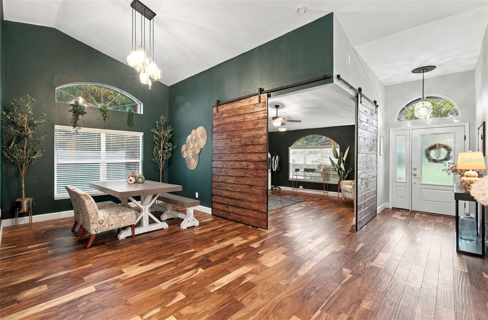 Formal living area leading into bonus room - 10810 SAILBROOKE DR, RIVERVIEW
