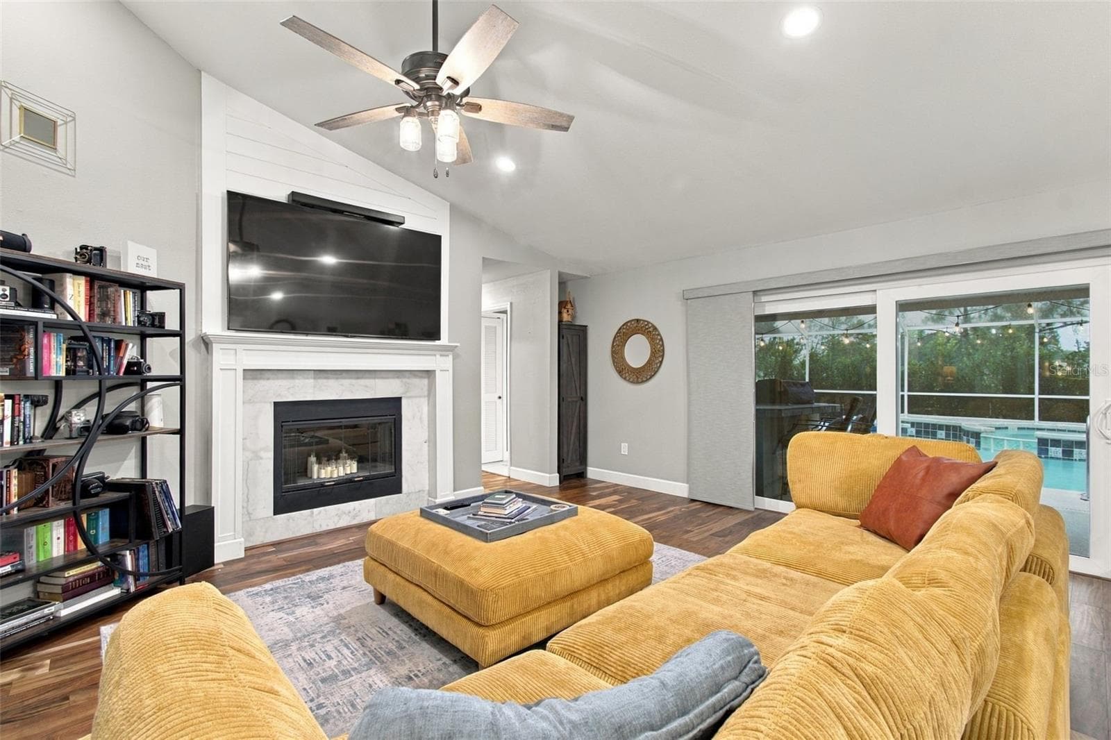 Wood burning fireplace in family room - 10810 SAILBROOKE DR, RIVERVIEW