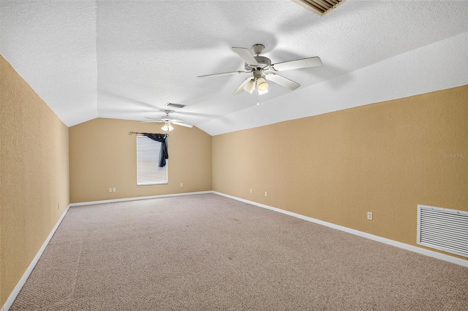Single Family Residence at 725 CITRUS WOOD LN, VALRICO, photo 28 of 74