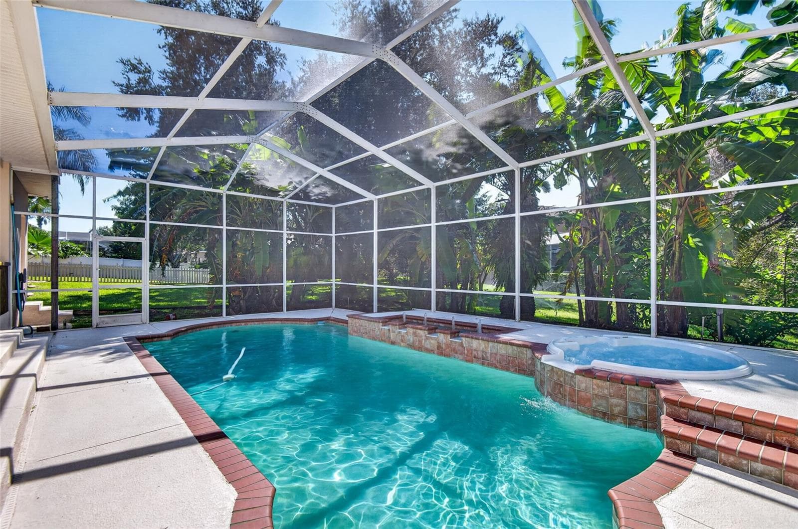 Single Family Residence at 725 CITRUS WOOD LN, VALRICO, photo 56 of 74