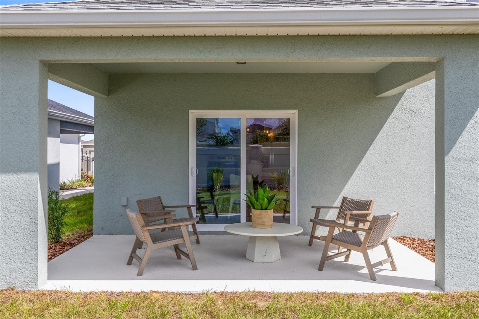 Model Home Design Only. Pictures and furnishings are for illustrative purposes only. Elevations, colors and options may vary. Furniture is for model home staging only. - 4734 HARRINGTON FIELDS DRIVE, DAVENPORT