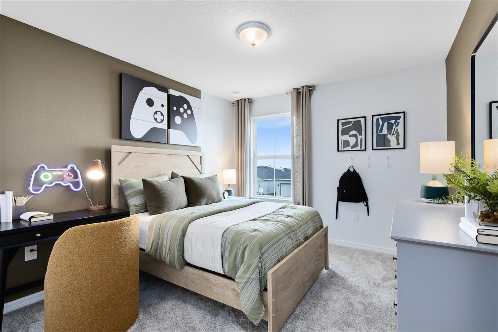 Model Home Design Only. Pictures and furnishings are for illustrative purposes only. Elevations, colors and options may vary. Furniture is for model home staging only. - 4734 HARRINGTON FIELDS DRIVE, DAVENPORT