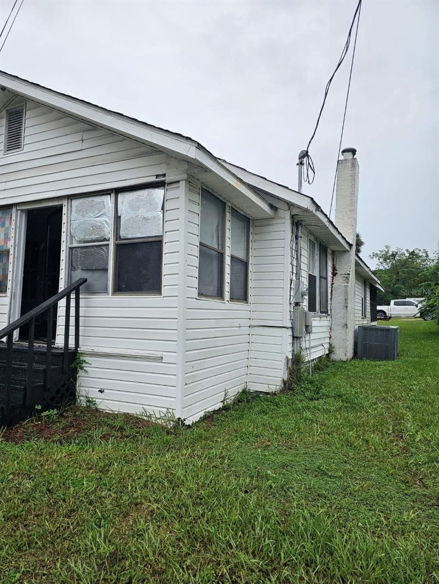Single Family Residence at 613 NE 8TH AVE, OCALA, photo 3 of 18