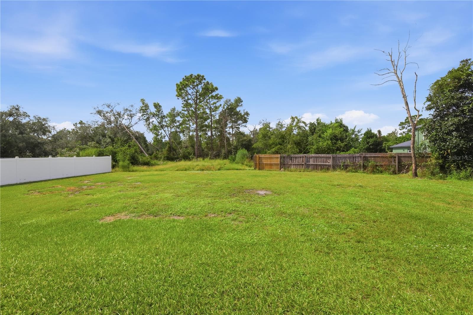 Single Family Residence at 824 ALCAN AVE, DELTONA, photo 26 of 30