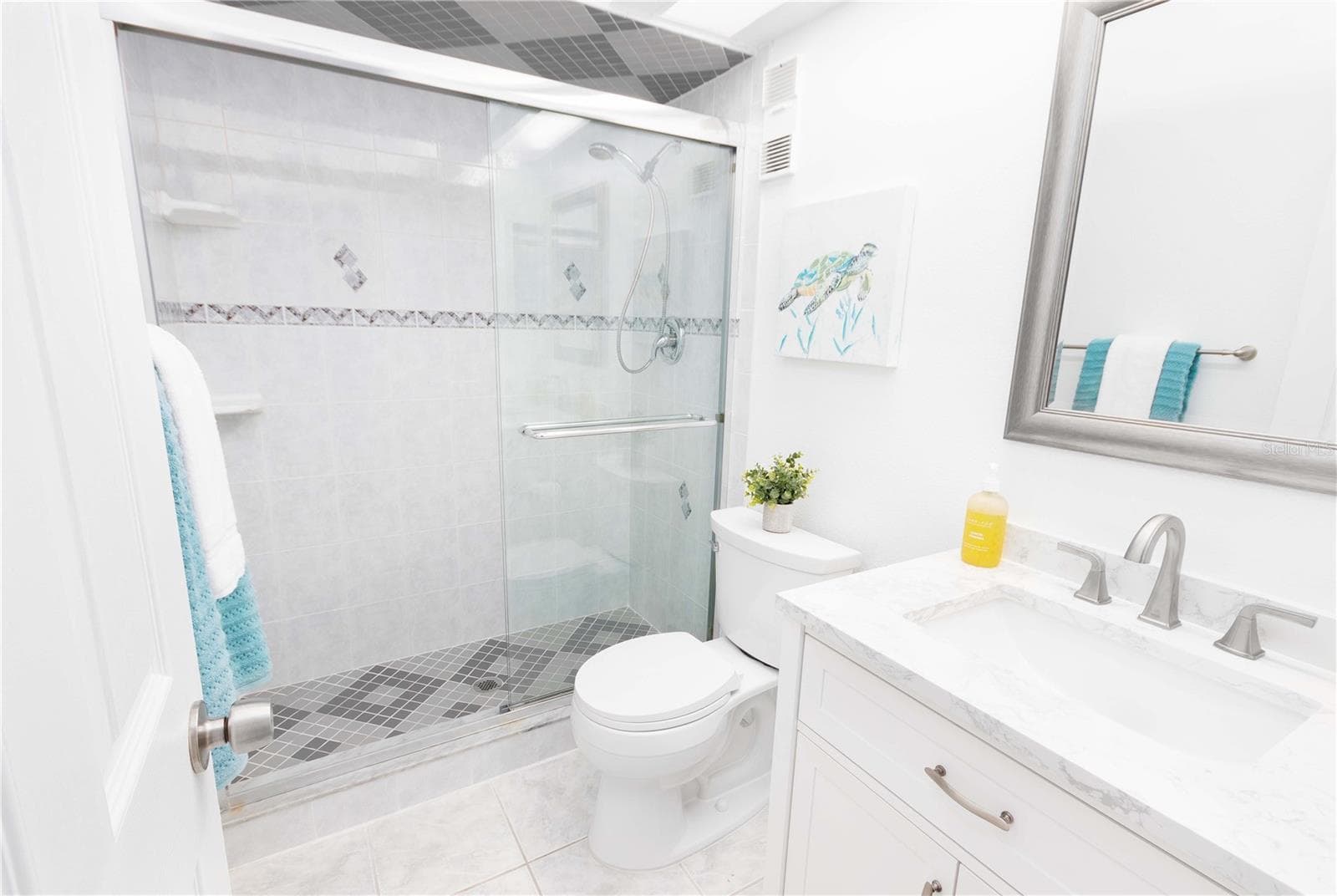 bath 1 - 2700 NEBRASKA AVE #2-205, PALM HARBOR