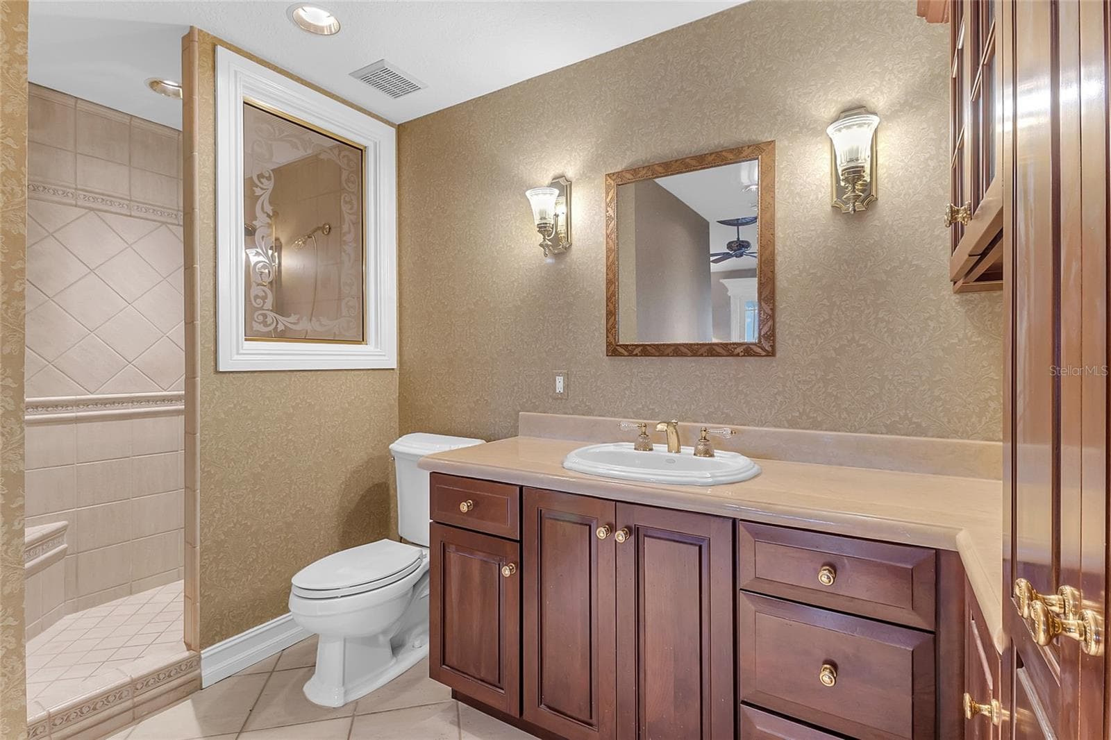 Primary Bathroom - 4113 FAIRVIEW VISTA PT #311, ORLANDO