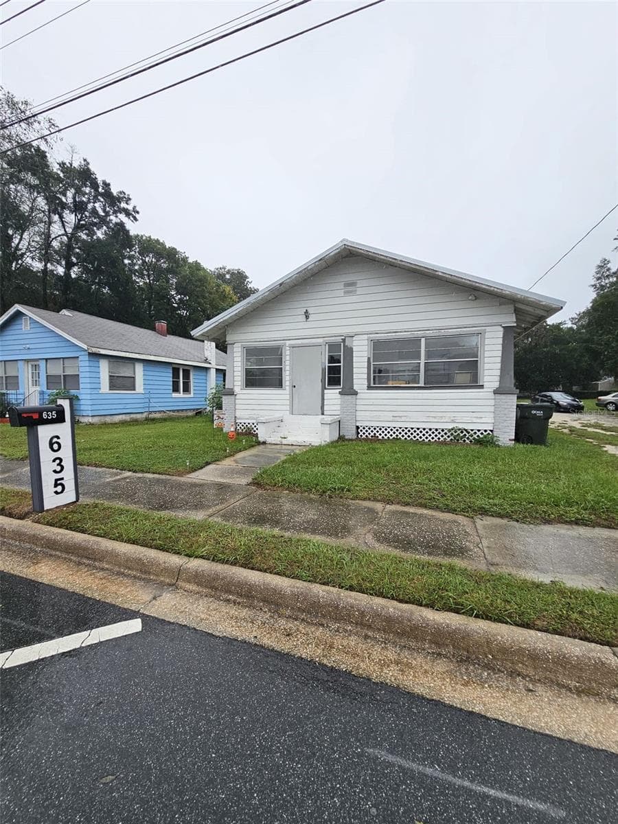 635 NE 8TH AVE