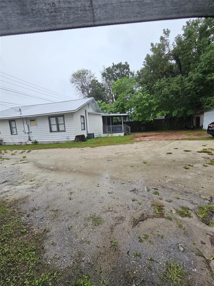 Single Family Residence at 635 NE 8TH AVE, OCALA, photo 2 of 19