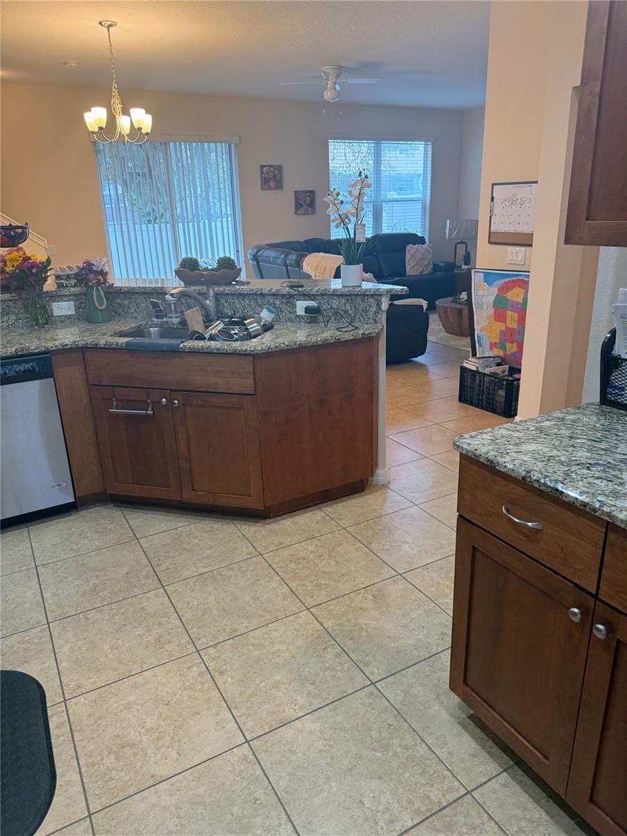 Kitchen - 4884 POOLSIDE DR, ST CLOUD