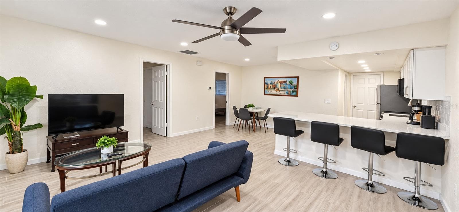 2/1 unit - 8090 50TH AVE N #8092, ST PETERSBURG