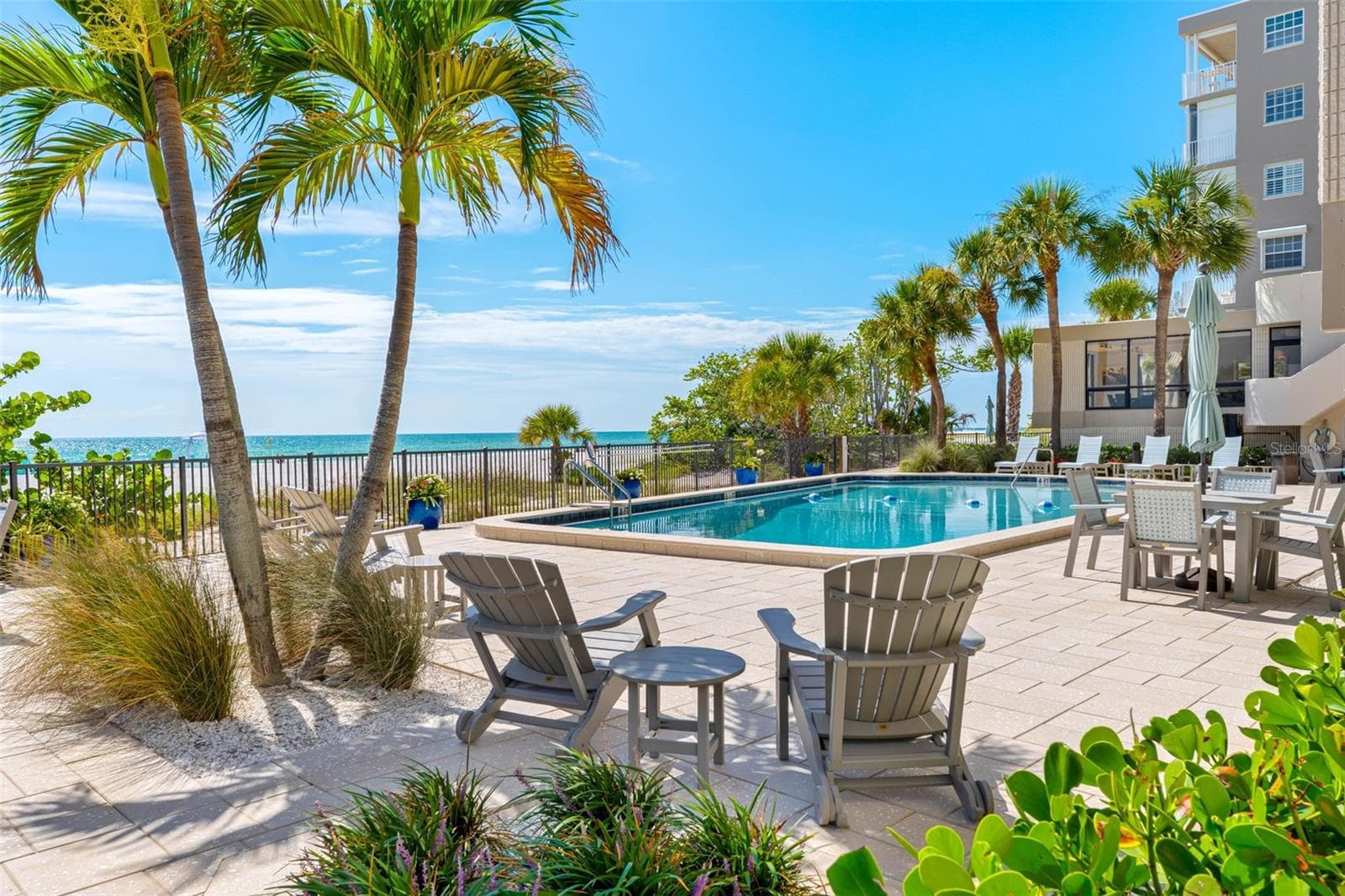Gorgeous Gulf Front heated pool - 19700 GULF BLVD #202, INDIAN SHORES