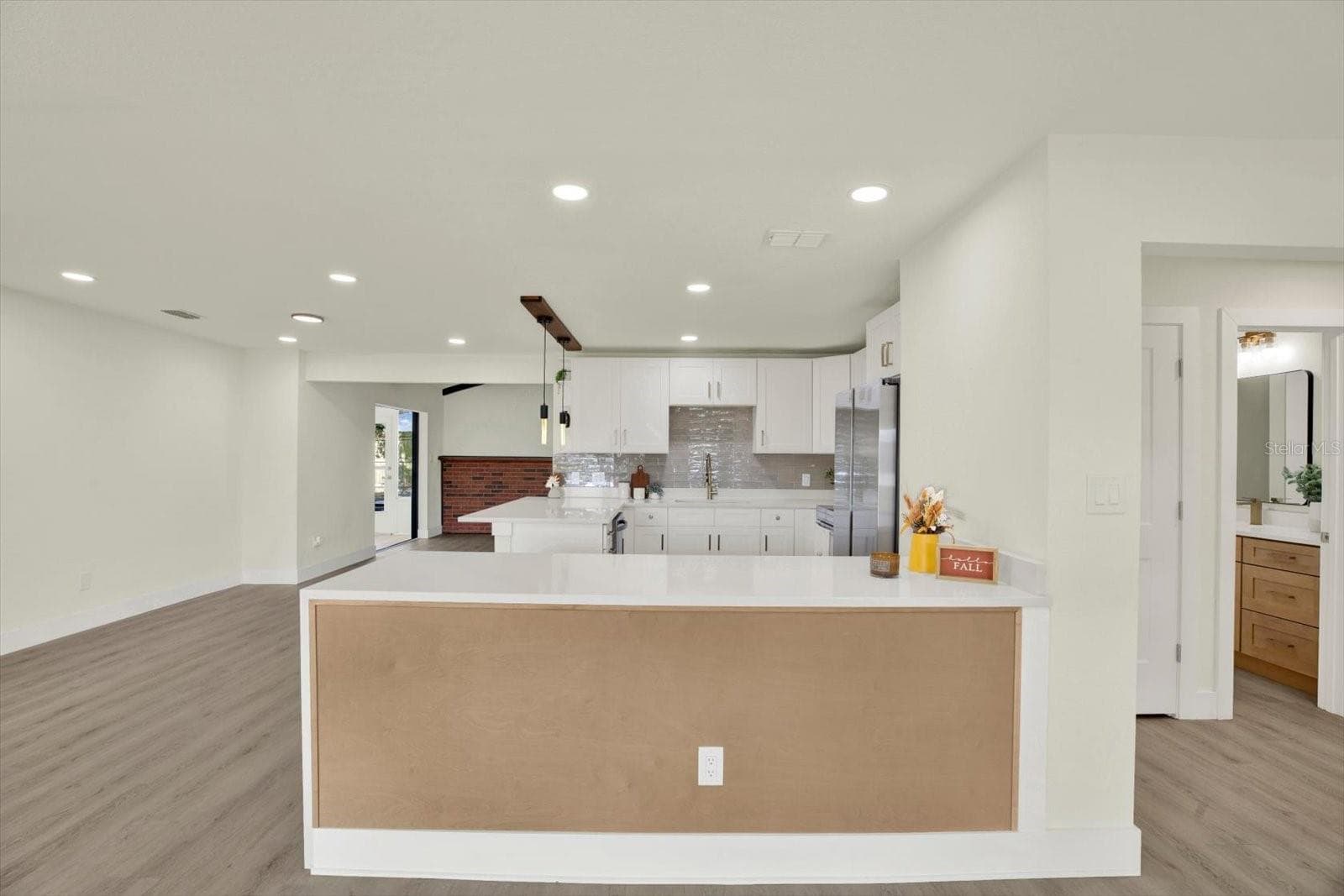 Single Family Residence at 720 SAILFISH DR, BRANDON, photo 6 of 33