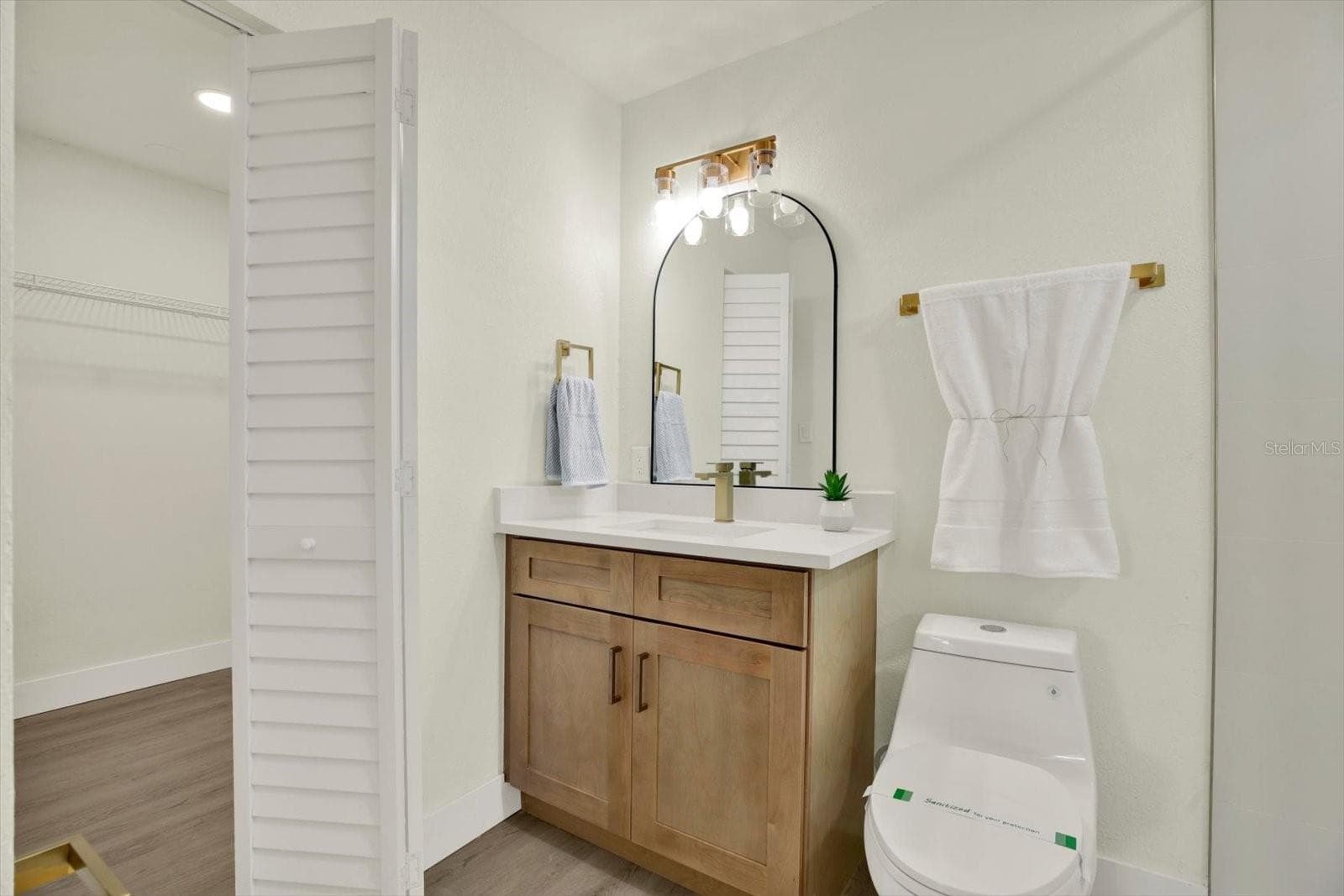 Single Family Residence at 720 SAILFISH DR, BRANDON, photo 16 of 33