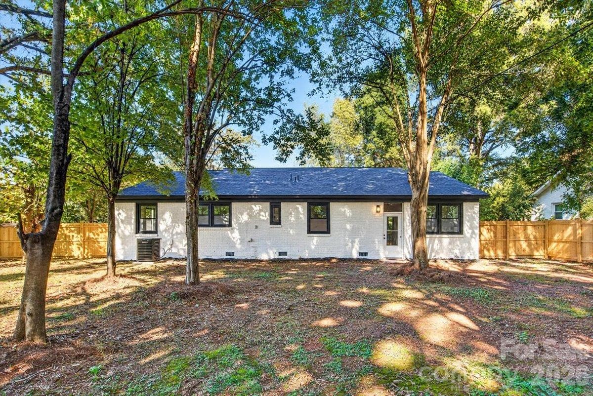 Single Family Residence at 3921 Havenwood Road, Charlotte, photo 23 of 24