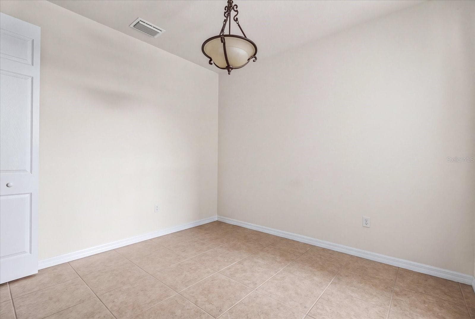 Condominium at 5725 FOSSANO DR #706, SARASOTA, photo 14 of 34