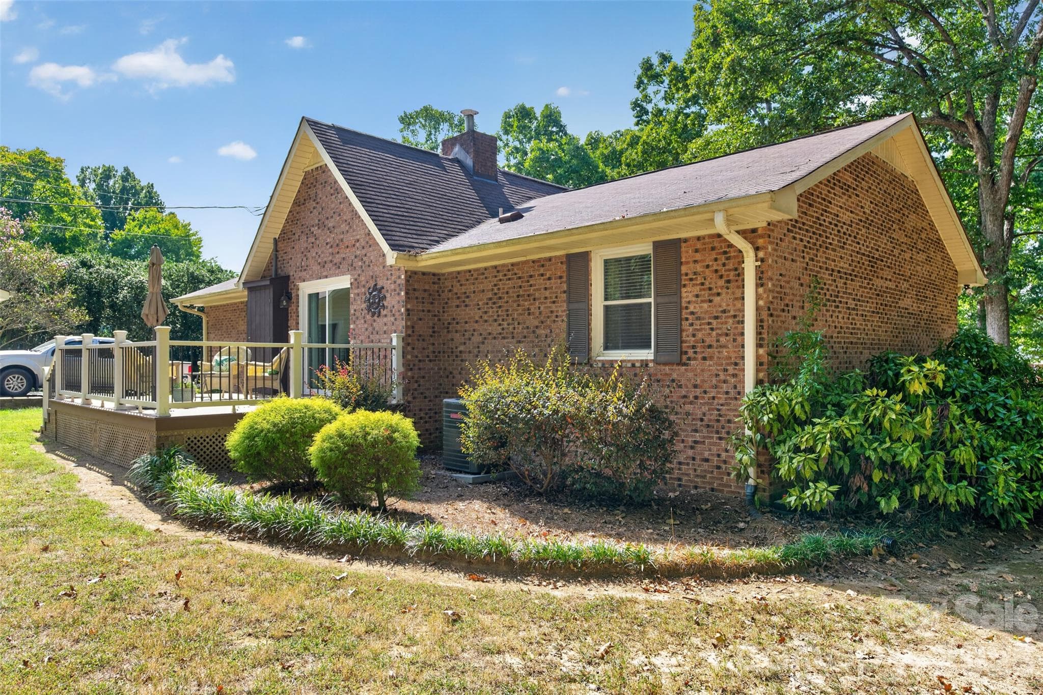 side view of home - 2209 Rainbrook Drive, Monroe