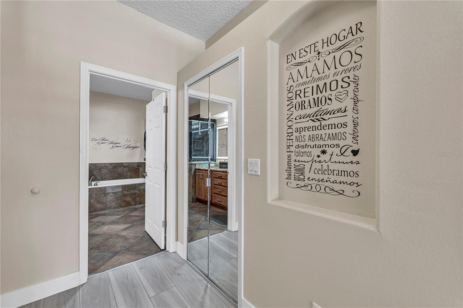 Single Family Residence at 255 STRATHMORE CIR, KISSIMMEE, photo 23 of 40