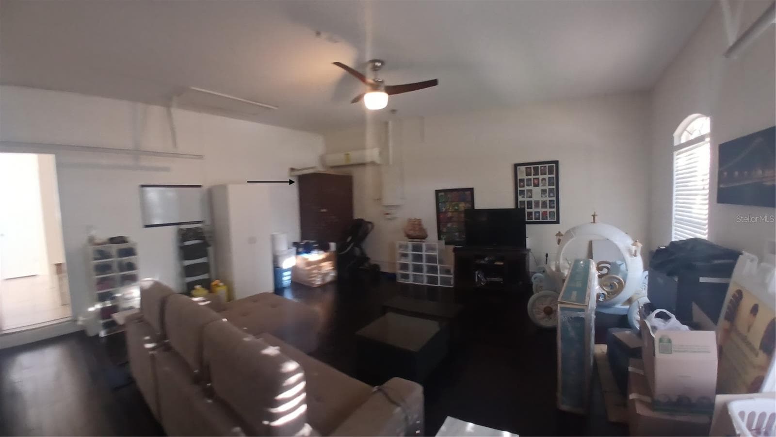 2 Car Garage - can be a game or sitting room - 302 JULLIARD BLVD, DAVENPORT