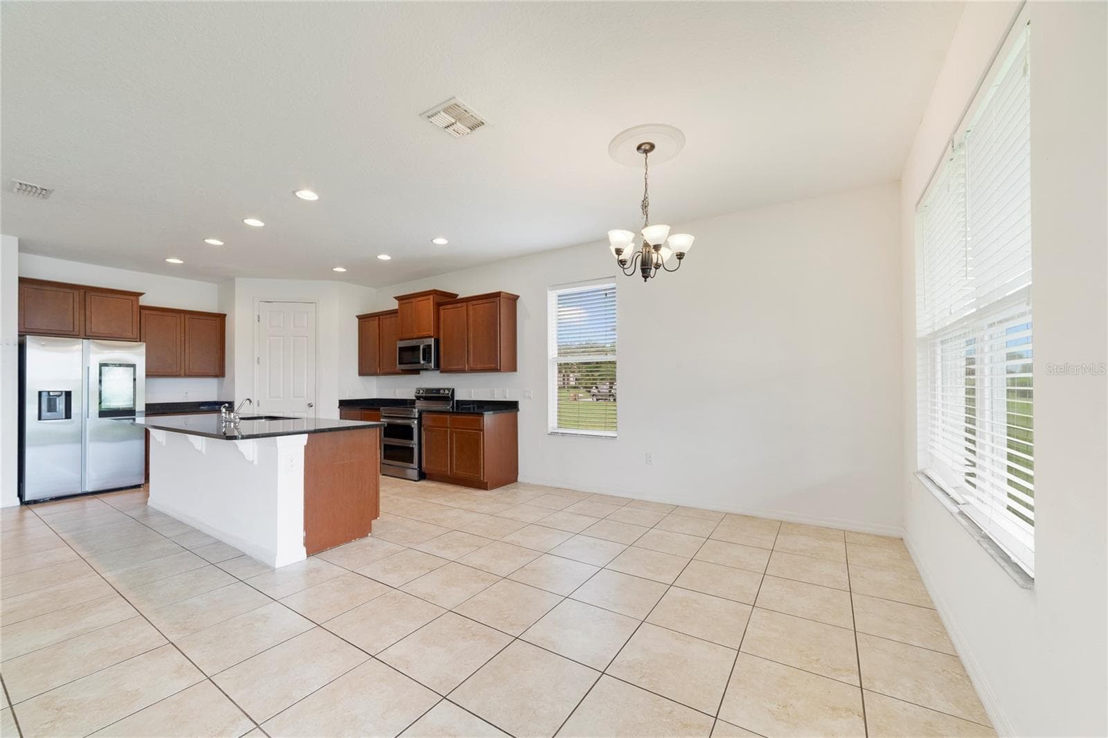 Single Family Residence at 3880 CARRICK BEND DR, KISSIMMEE, photo 5 of 28