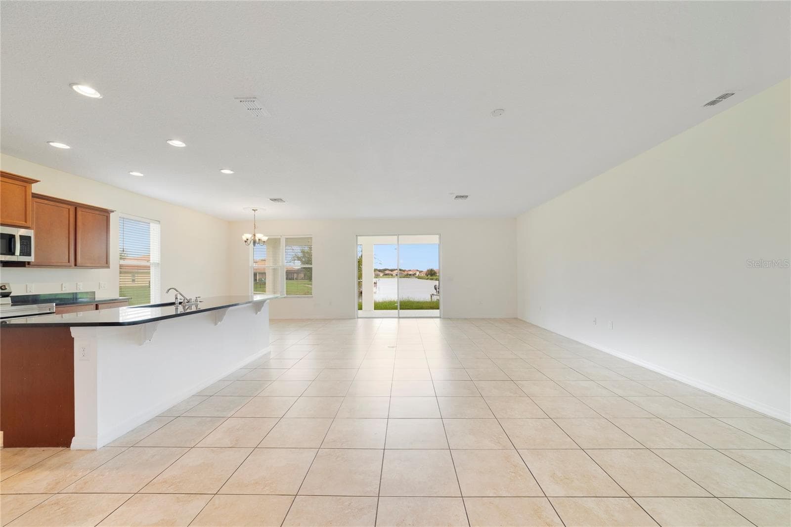 Single Family Residence at 3880 CARRICK BEND DR, KISSIMMEE, photo 6 of 28