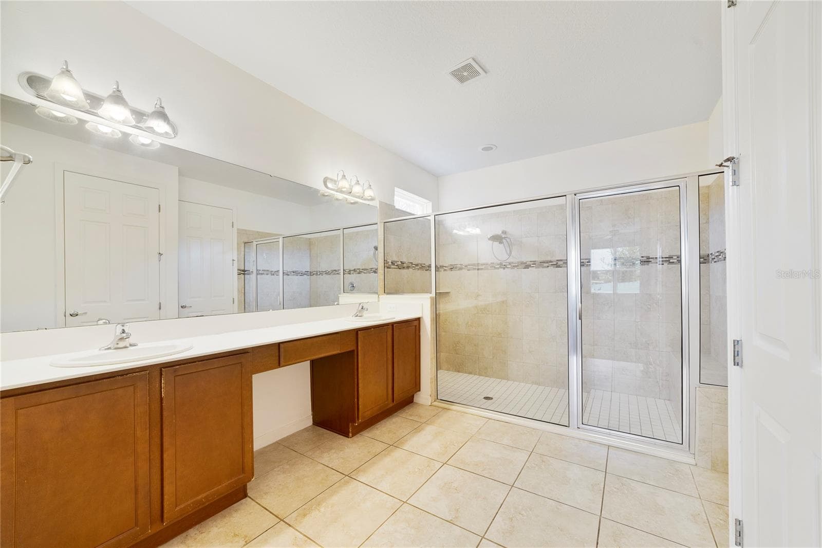 Single Family Residence at 3880 CARRICK BEND DR, KISSIMMEE, photo 14 of 28