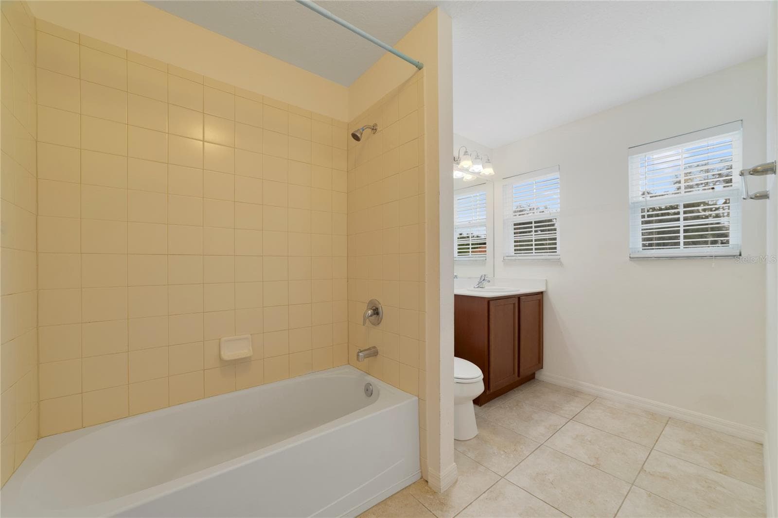 Single Family Residence at 3880 CARRICK BEND DR, KISSIMMEE, photo 16 of 28