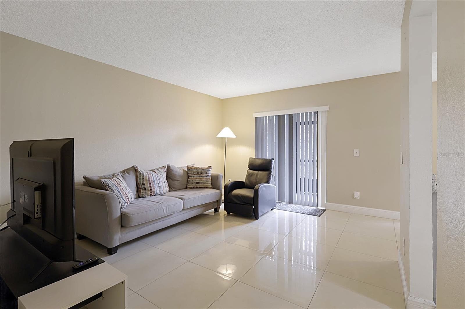 Condominium at 2408 BARLEY CLUB CT #2, ORLANDO, photo 4 of 27