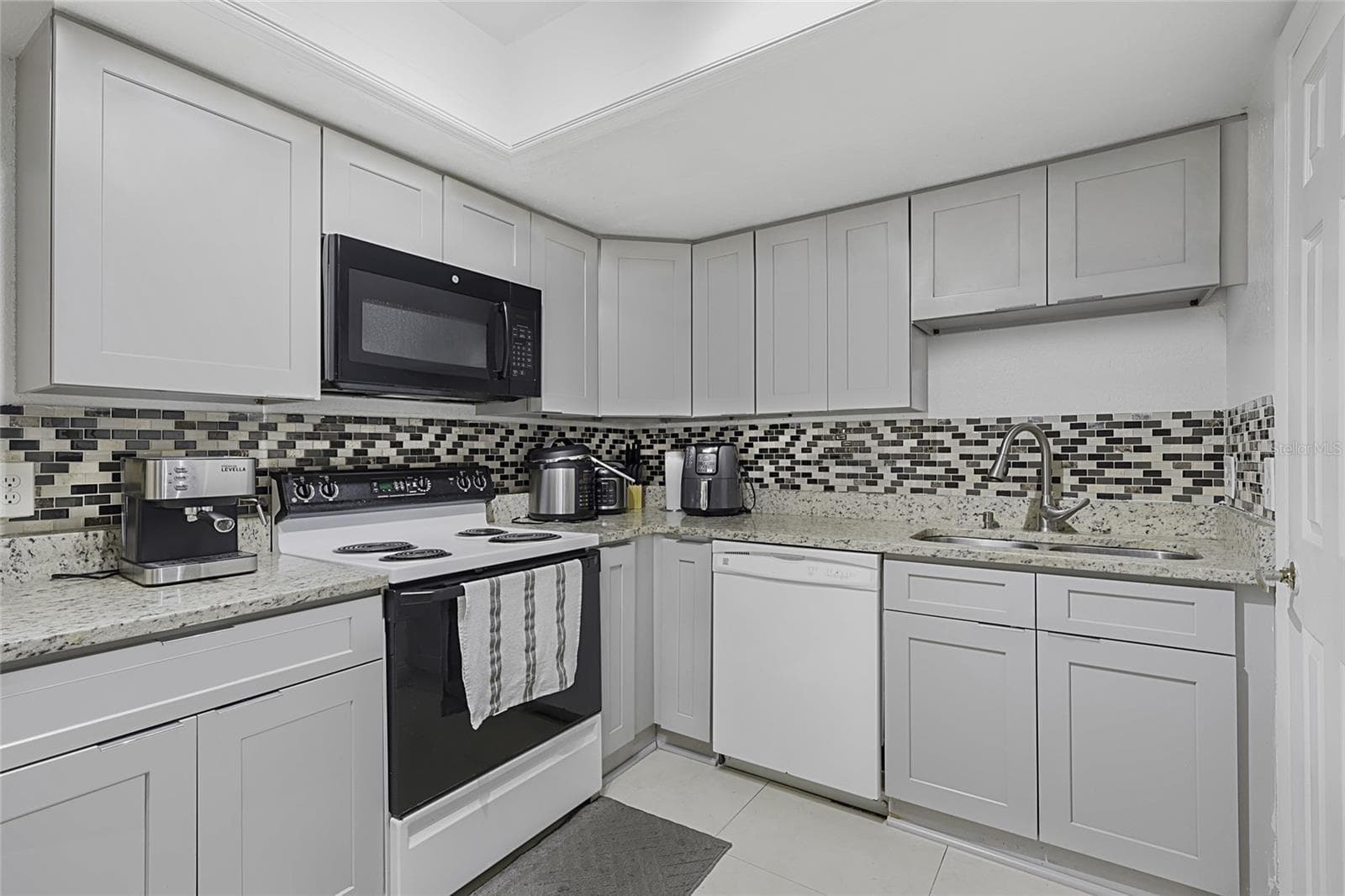 Condominium at 2408 BARLEY CLUB CT #2, ORLANDO, photo 8 of 27