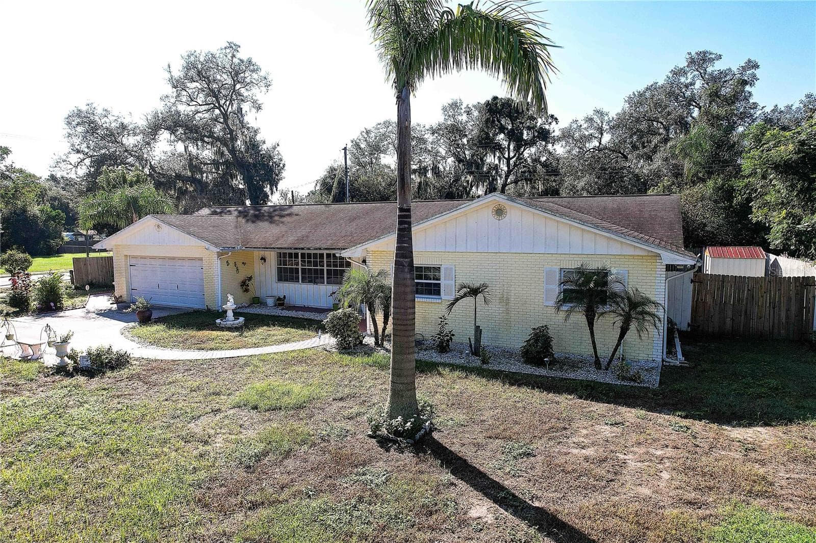 Single Family Residence at 519 OAKHURST ST, BRANDON, photo 2 of 41