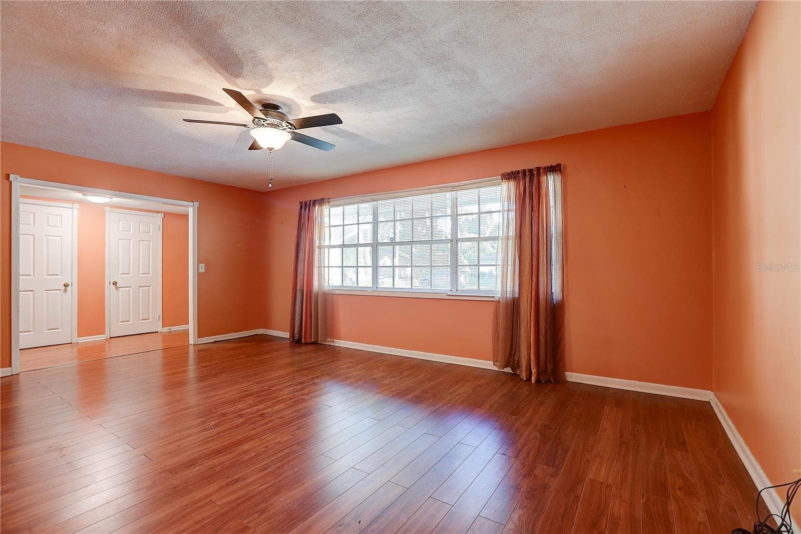 Single Family Residence at 519 OAKHURST ST, BRANDON, photo 14 of 41