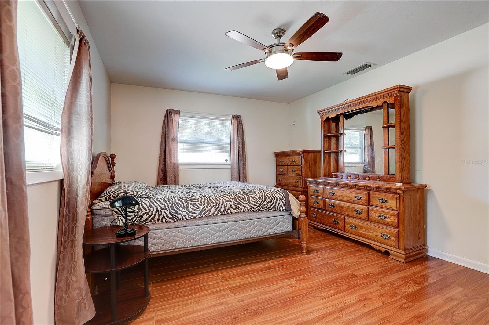 Single Family Residence at 519 OAKHURST ST, BRANDON, photo 18 of 41
