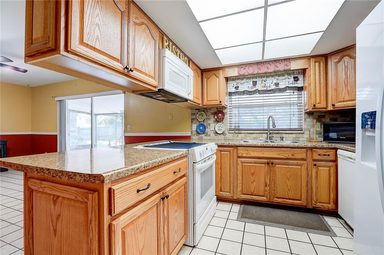 Single Family Residence at 519 OAKHURST ST, BRANDON, photo 26 of 41