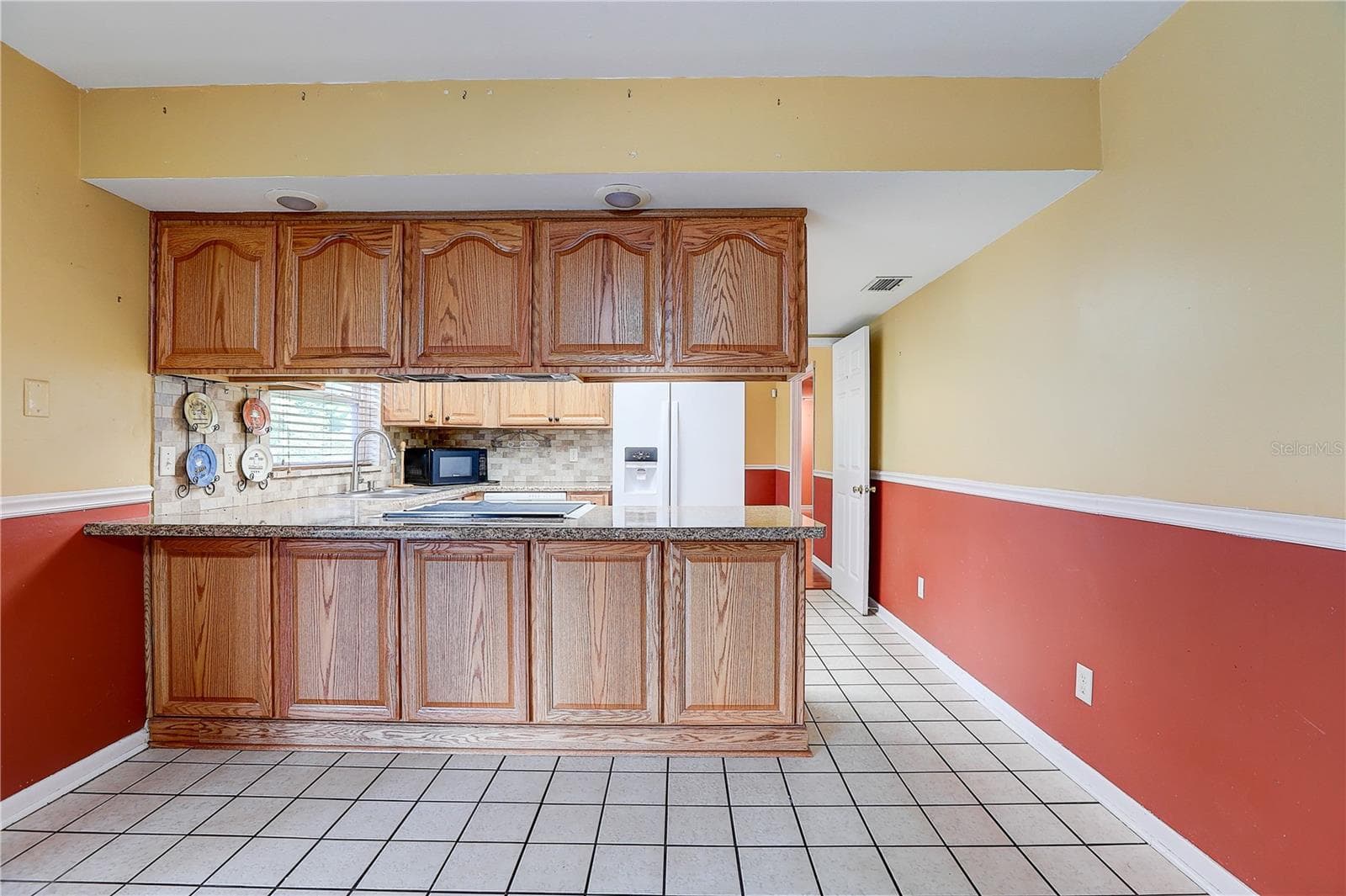Single Family Residence at 519 OAKHURST ST, BRANDON, photo 27 of 41