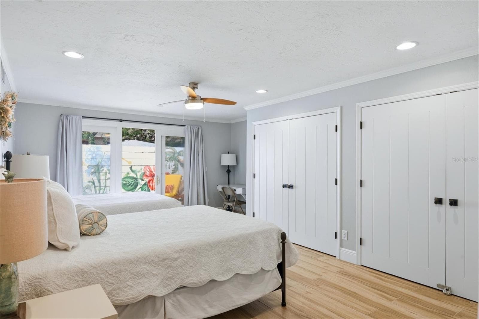 Oversize Guest Suite - 6005 MIDNIGHT PASS RD #S6, SARASOTA