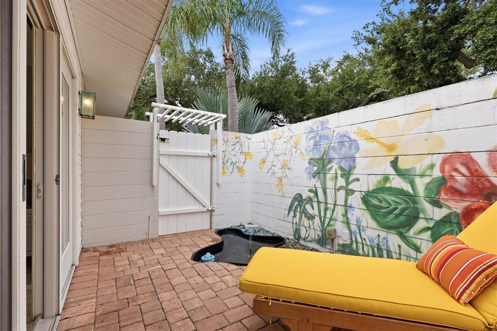 Front patio off of Guest Suite - 6005 MIDNIGHT PASS RD #S6, SARASOTA