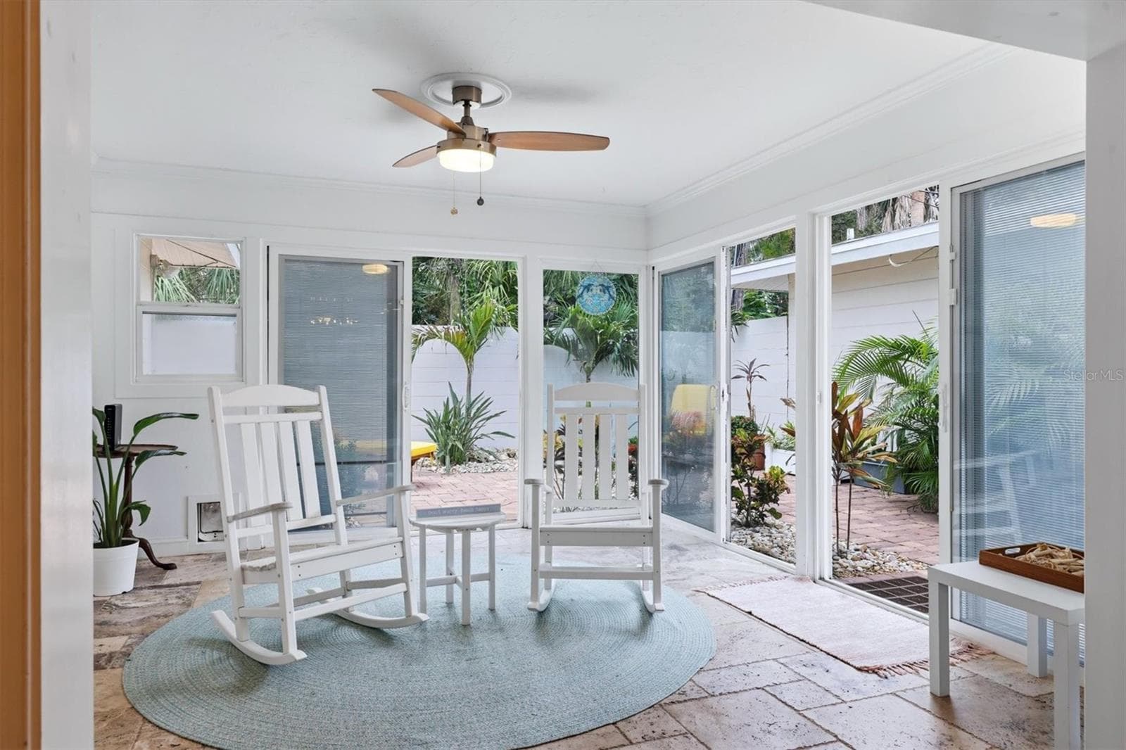 Den Flex Space - 6005 MIDNIGHT PASS RD #S6, SARASOTA