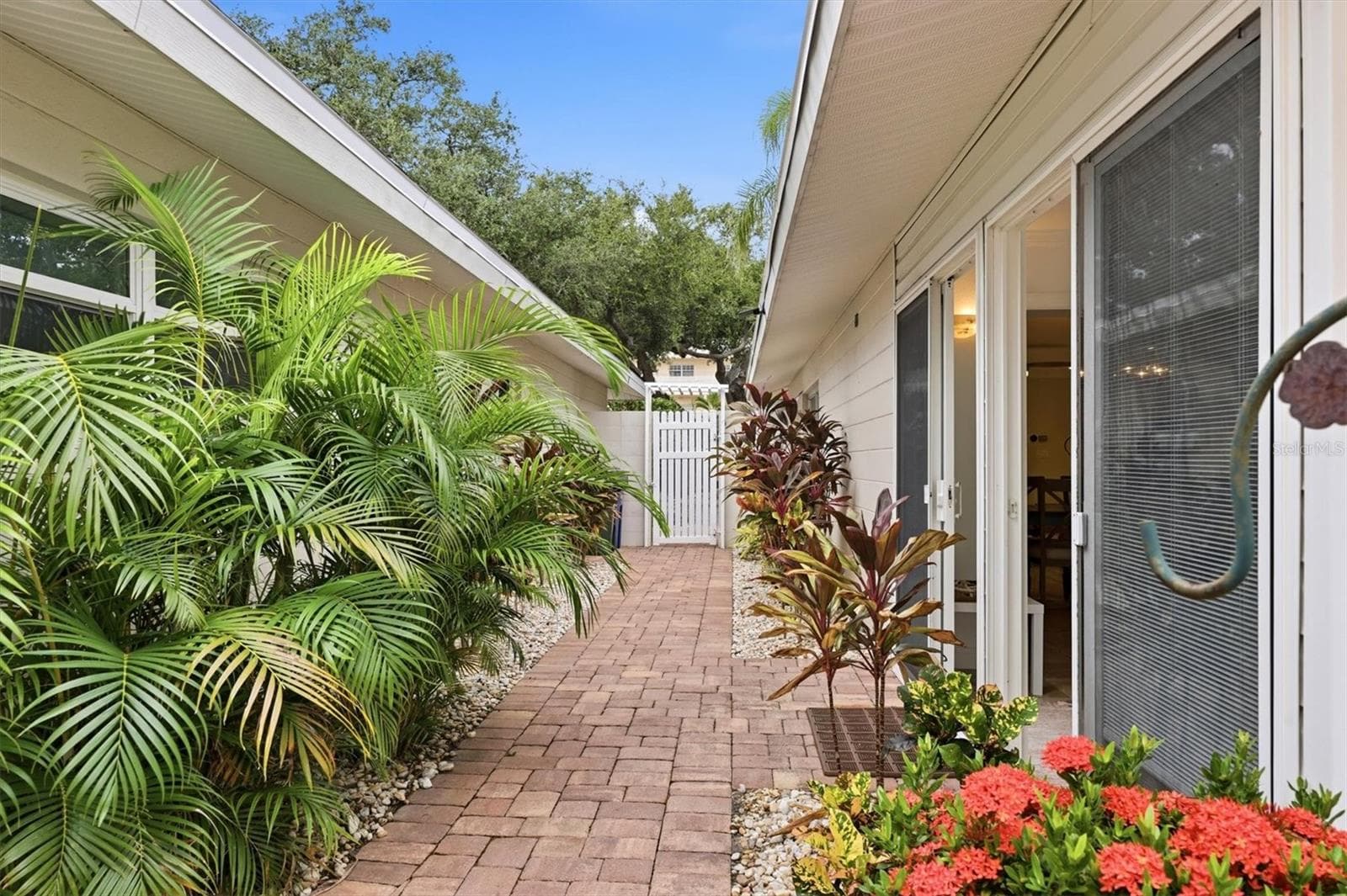 Back Patio - 6005 MIDNIGHT PASS RD #S6, SARASOTA