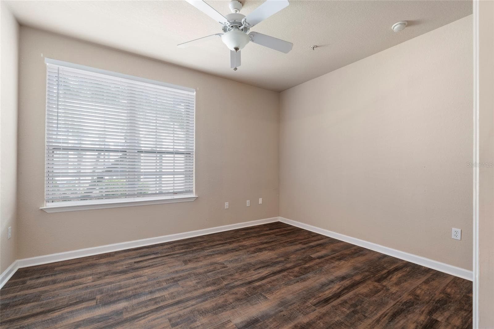 Condominium at 5550 ROSEHILL RD #102, SARASOTA, photo 16 of 27