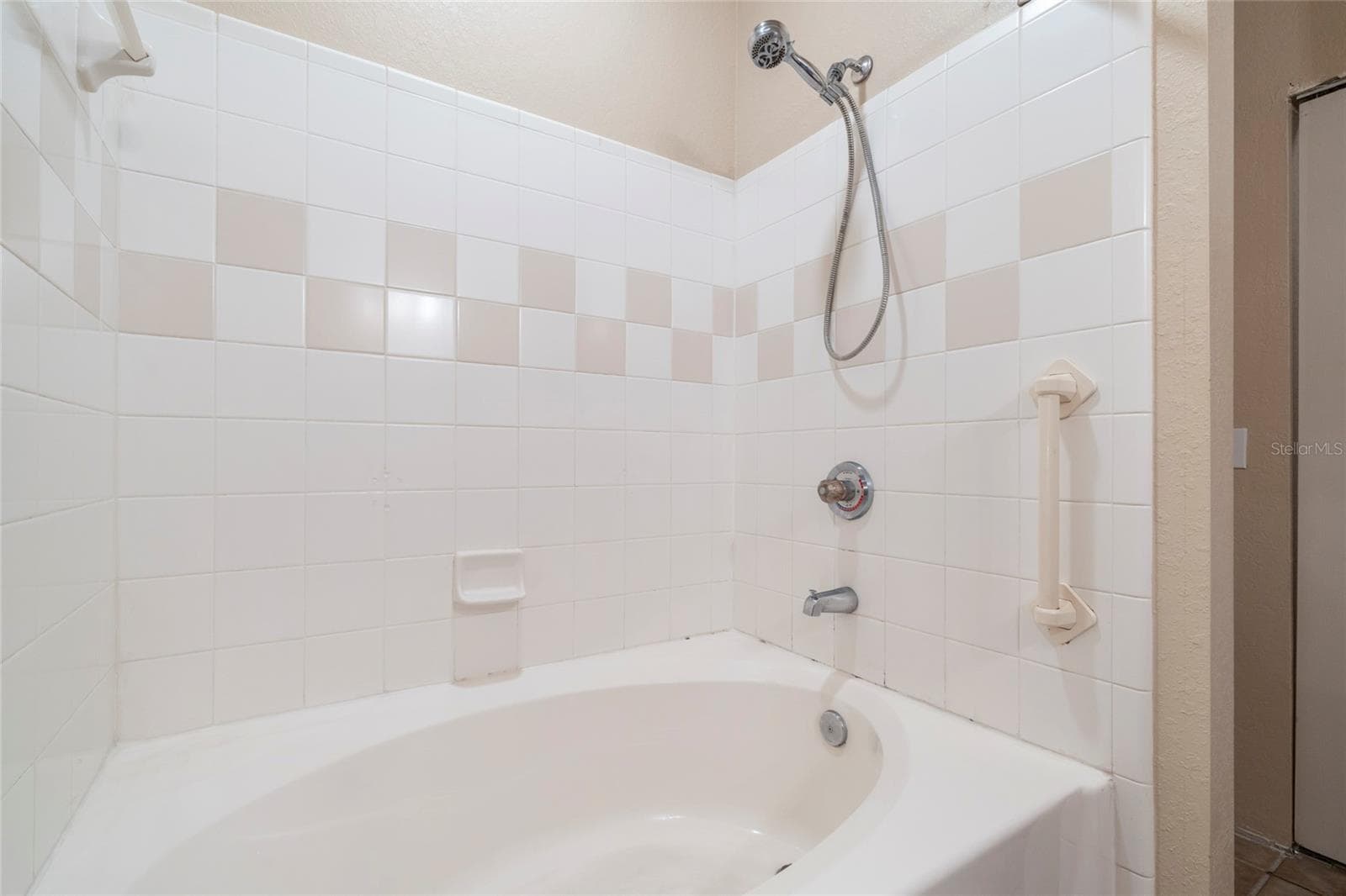 Condominium at 5550 ROSEHILL RD #102, SARASOTA, photo 20 of 27