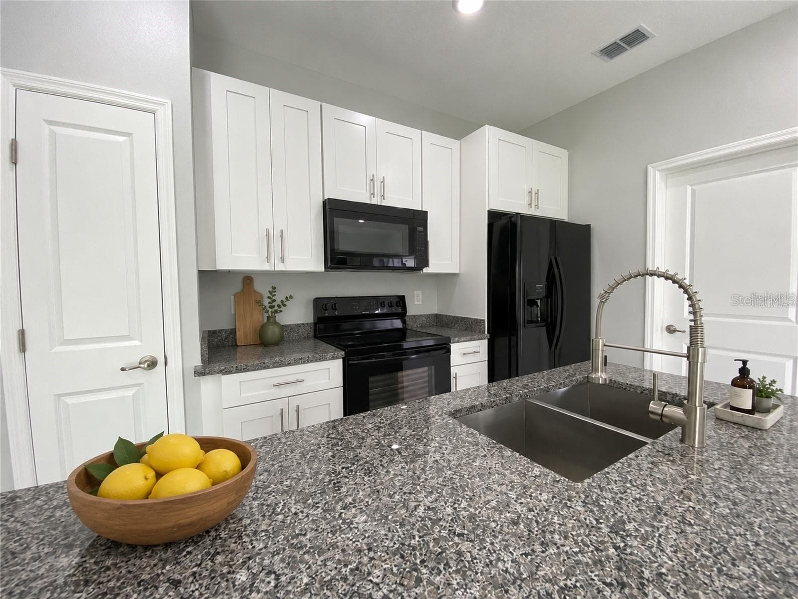 Virtually staged - 853 TRINA LN, LAKELAND