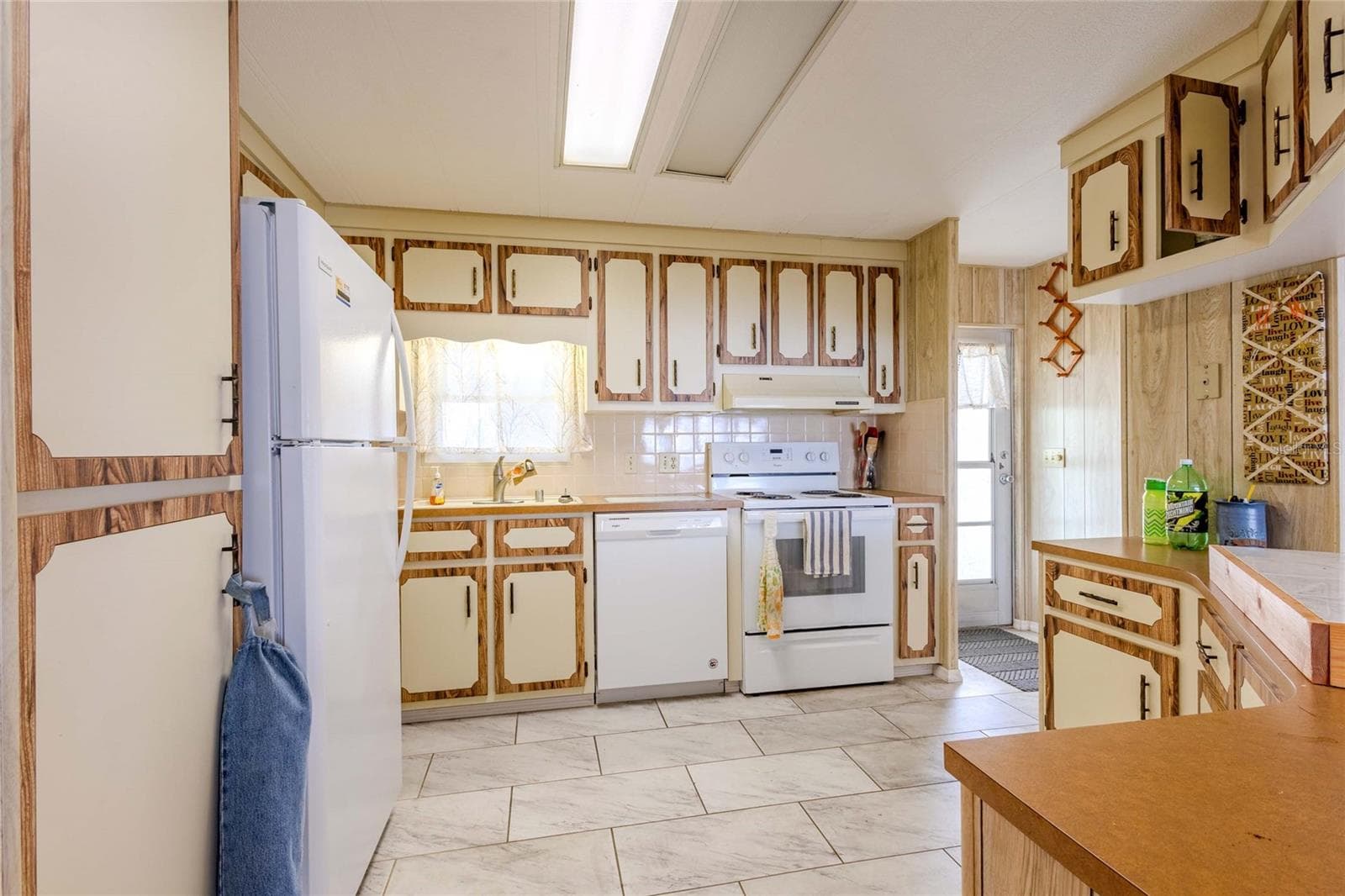Manufactured Home at 2100 KINGS HWY #953, PORT CHARLOTTE, photo 8 of 90