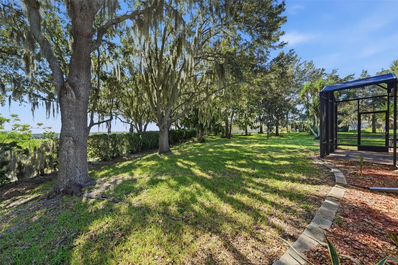 No rear neighbors - 2852 CAPE HORN CT, TAVARES